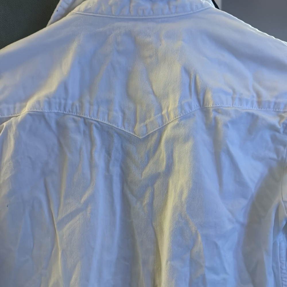 Levi’s long sleeve women’s white pearl button down shirt - Picture 6 of 6